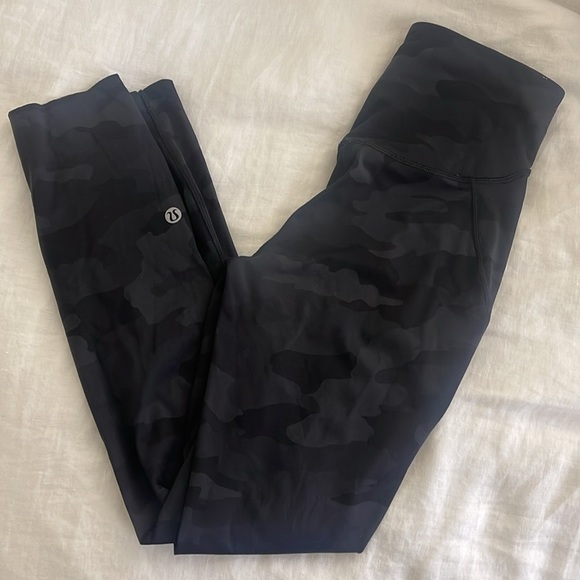 Lululemon Base Pace High-Rise Crop Legging 23” Size 2 - Picture 5 of 7